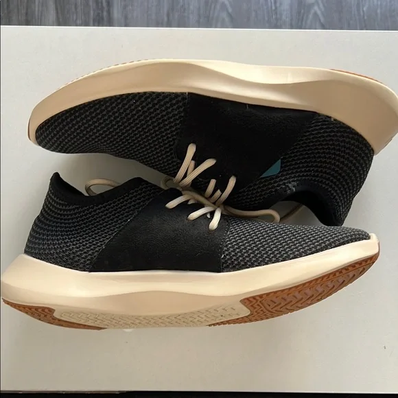 EUC • Vessi Everyday Classic - Midnight Black on Off White • Women’s US 7 - Picture 3 of 13